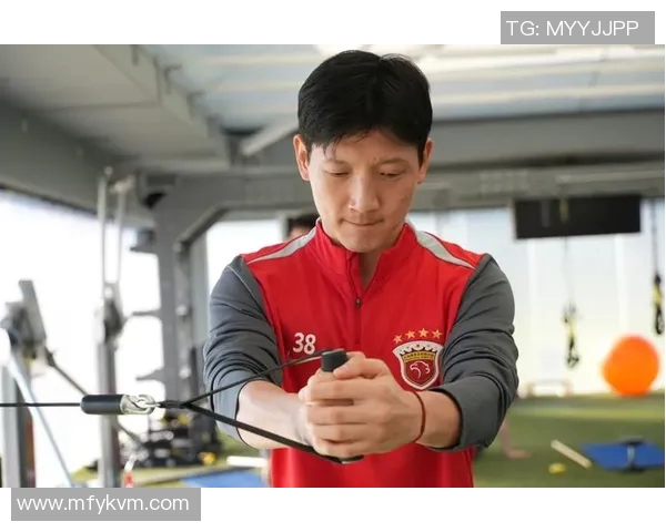 卢永涛加盟上海海港开启新篇章球迷期待他带来精彩表现