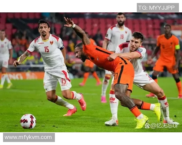 英格兰队巴普戴无缘进球，荷兰队埃克哈德怒斥裁判不公